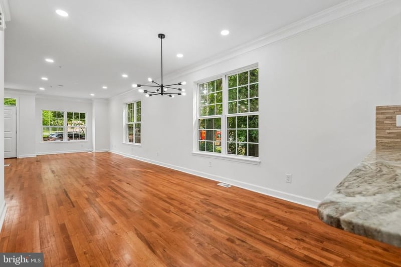 422 58th St NE, Washington, DC 20019