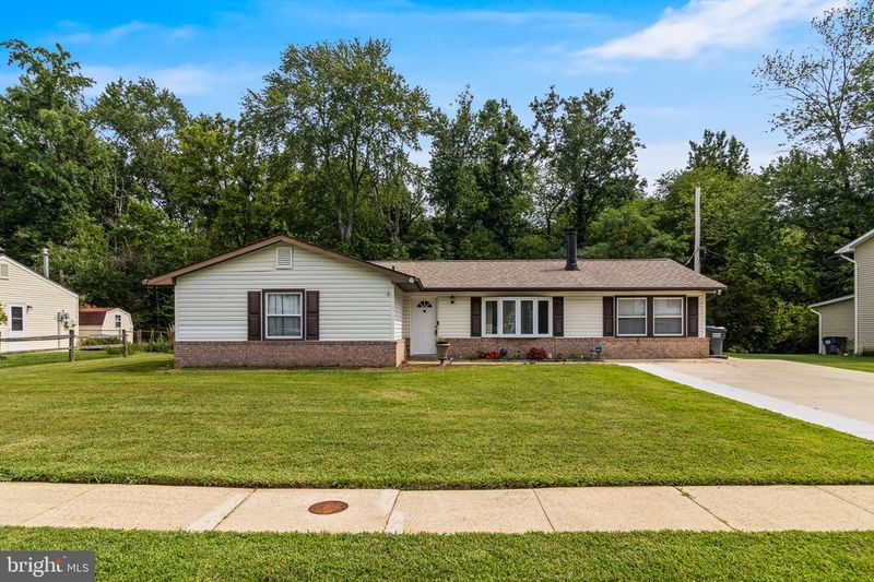 913 Barrington Dr, Waldorf, MD 20602
