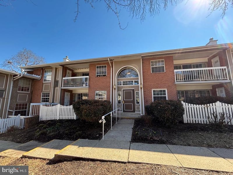 1944 Kennedy Dr #203, Mclean, VA 22102