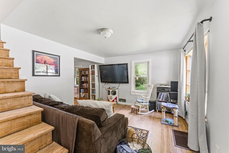 15364 Sabillasville Rd, Sabillasville, MD 21780