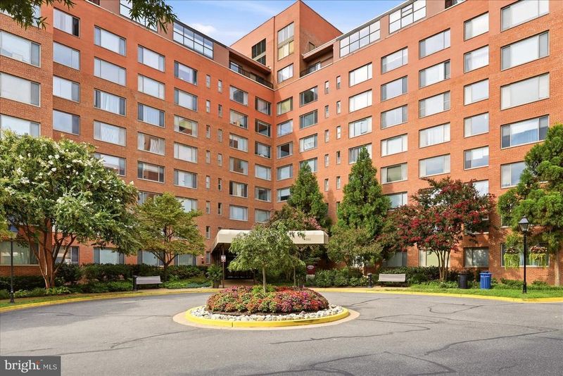 1111 Arlington Blvd #1003, Arlington, VA 22209