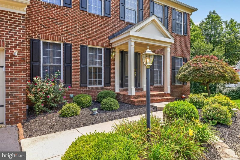 8121 Willingboro Ct, Gainesville, VA 20155