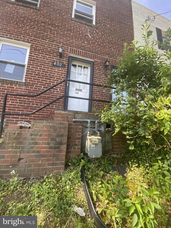 4027 Ely Pl SE, Washington, DC 20019
