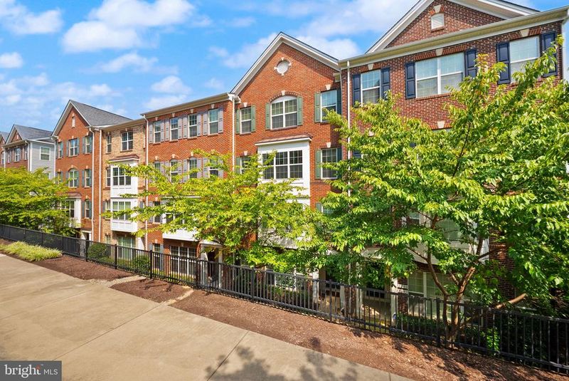 2289 Kew Gardens Dr, Woodbridge, VA 22191
