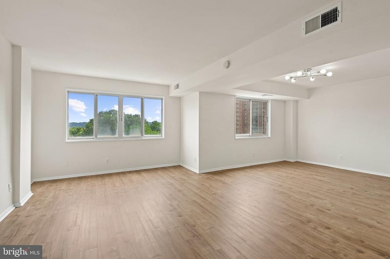 5340 Holmes Run Pw #702, Alexandria, VA 22304