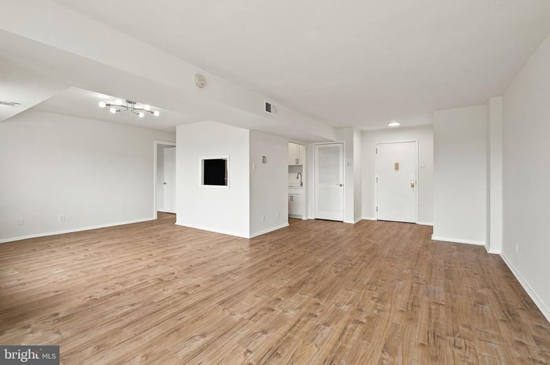 5340 Holmes Run Pw #702, Alexandria, VA 22304