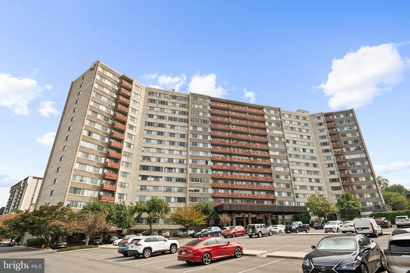 5340 Holmes Run Pw #702, Alexandria, VA 22304