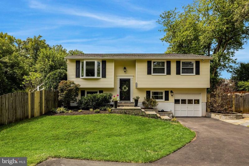 12809 Kettering Dr, Herndon, VA 20171