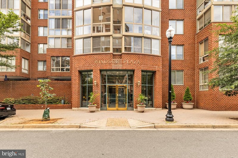 1050 N Taylor St #404, Arlington, VA 22201