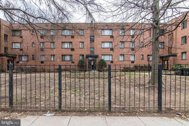 4733 1st St SW #301, Washington, DC 20032