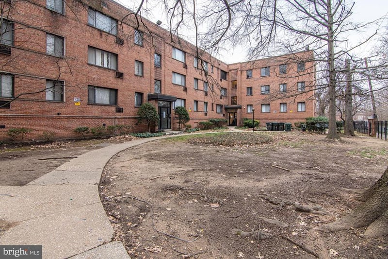 4733 1st St SW #301, Washington, DC 20032