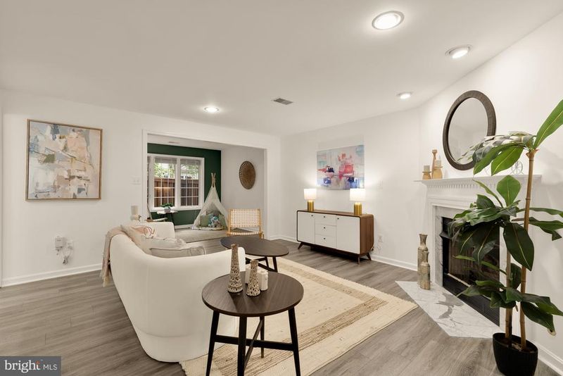 4024 Heatherstone Ct, Fairfax, VA 22030