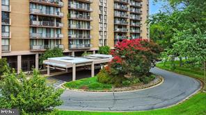 6100 Westchester Park Dr #T-4, College Park, MD 20740