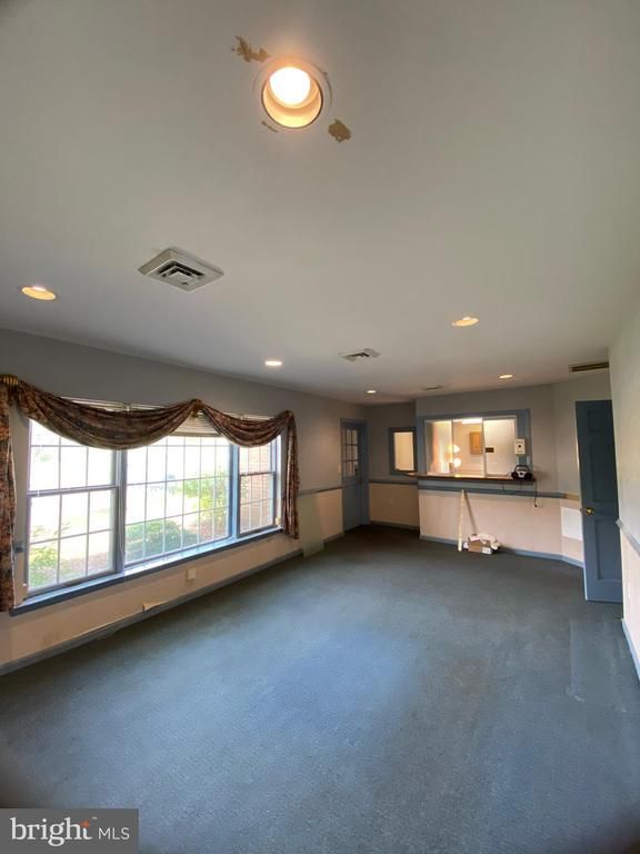 400-440 Hospital Dr, Warrenton, VA 20186