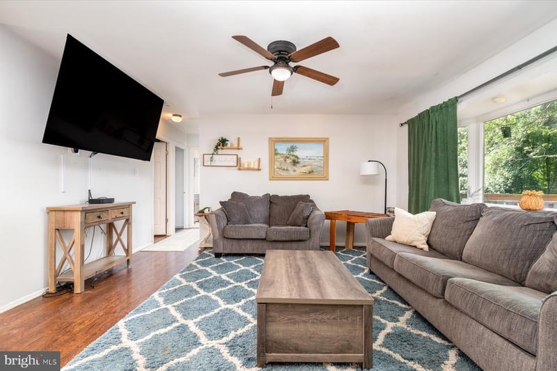 522 Kenora Dr, Millersville, MD 21108
