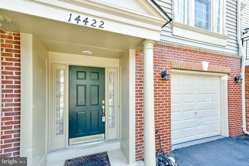 14422 Fowlers Mill Dr, Gainesville, VA 20155