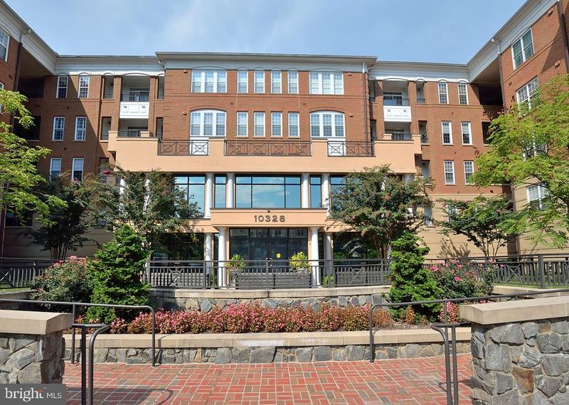 10328 Sager Ave #414, Fairfax, VA 22030