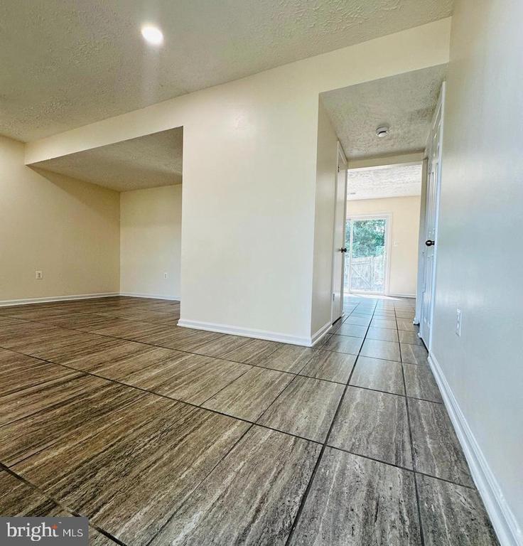 8658 Woodhue Ct, Manassas Park, VA 20111