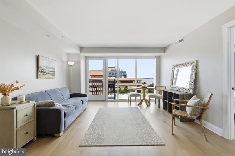 925 N Fairfax St #704, Alexandria, VA 22314
