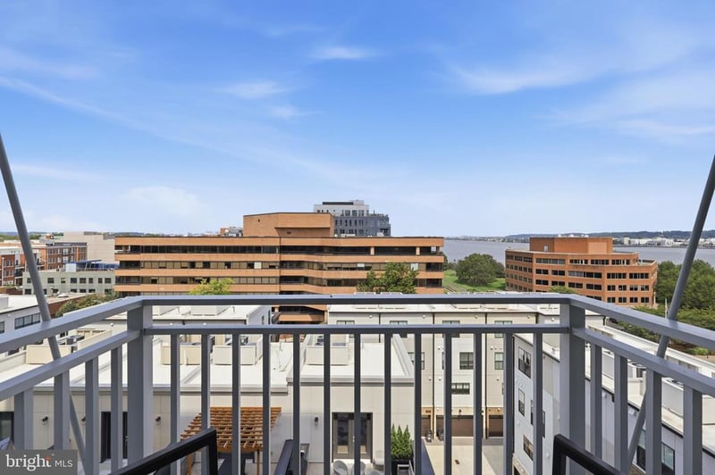 925 N Fairfax St #704, Alexandria, VA 22314
