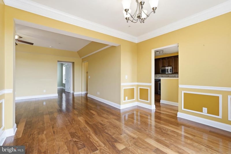 9202 Charleston Dr #402, Manassas, VA 20110