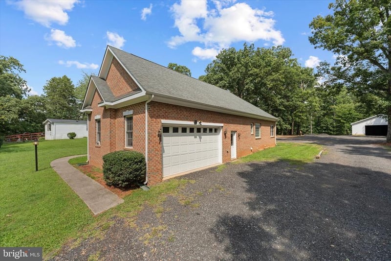 14855 Lee Hw, Gainesville, VA 20155