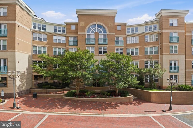 12001 Market St #122, Reston, VA 20190