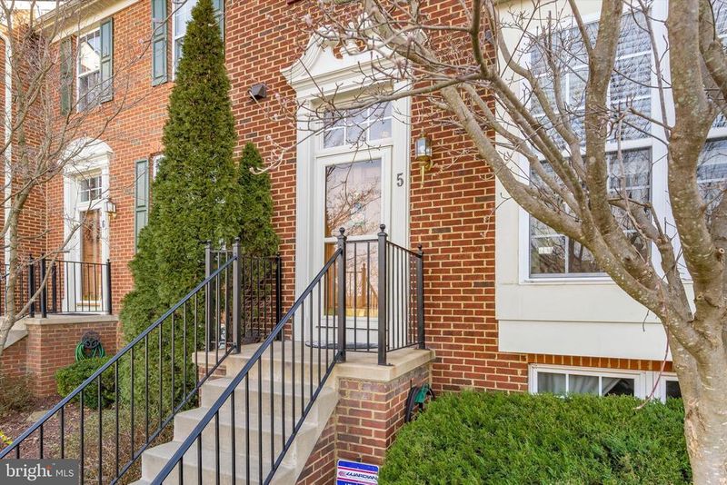 5 Bankbarn Cir, Middletown, MD 21769
