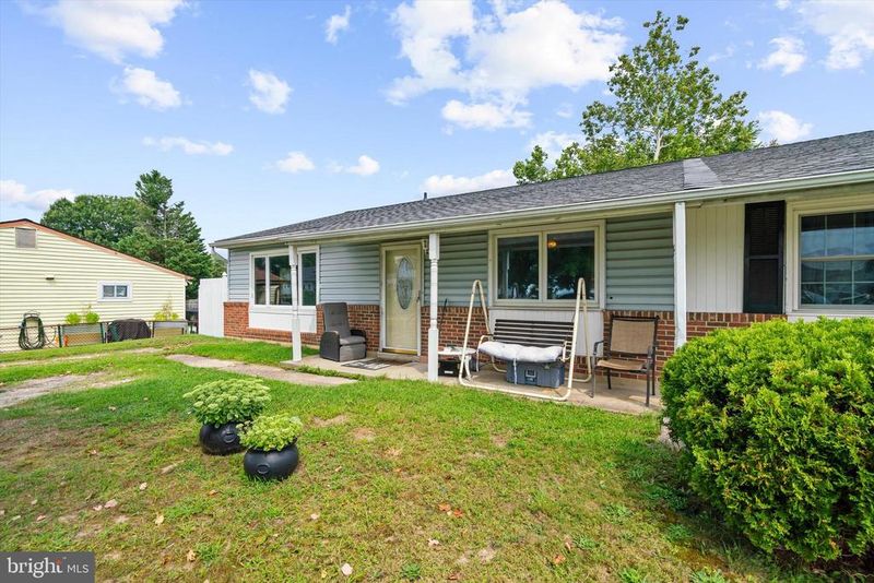 1087 Fitz Ct, Pasadena, MD 21122