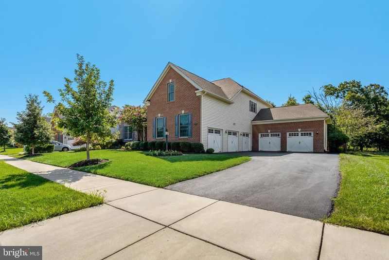 41356 Lavender Breeze Cir, Aldie, VA 20105