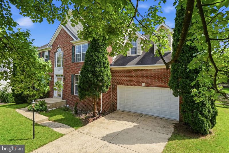 21392 Glebe View Dr, Broadlands, VA 20148