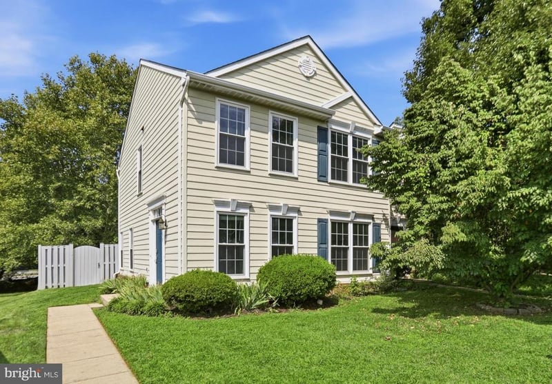 17359 Legacy Ter, Round Hill, VA 20141