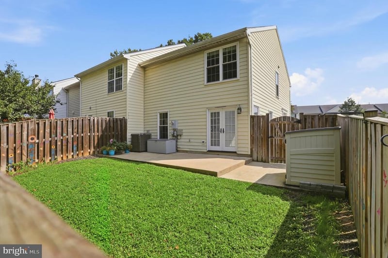 17359 Legacy Ter, Round Hill, VA 20141