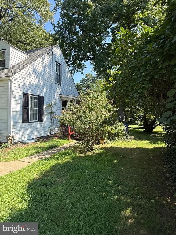 6701 Queens Rd, Alexandria, VA 22306