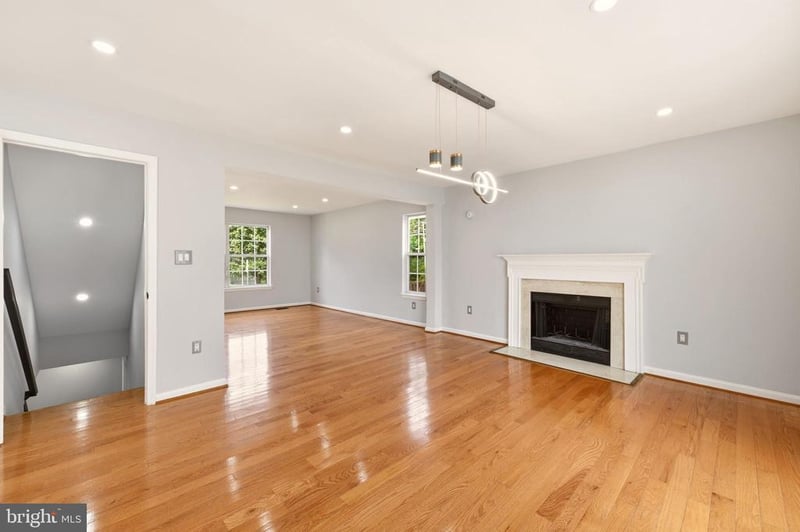 1811 Iverson St, Oxon Hill, MD 20745