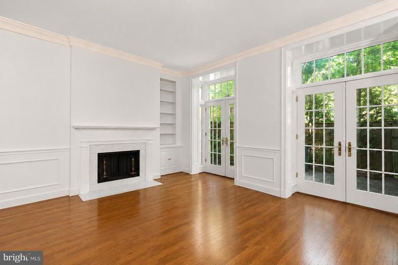 4422 Westover Pl NW, Washington, DC 20016