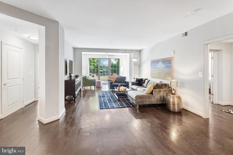 485 Harbor Side St #204, Woodbridge, VA 22191