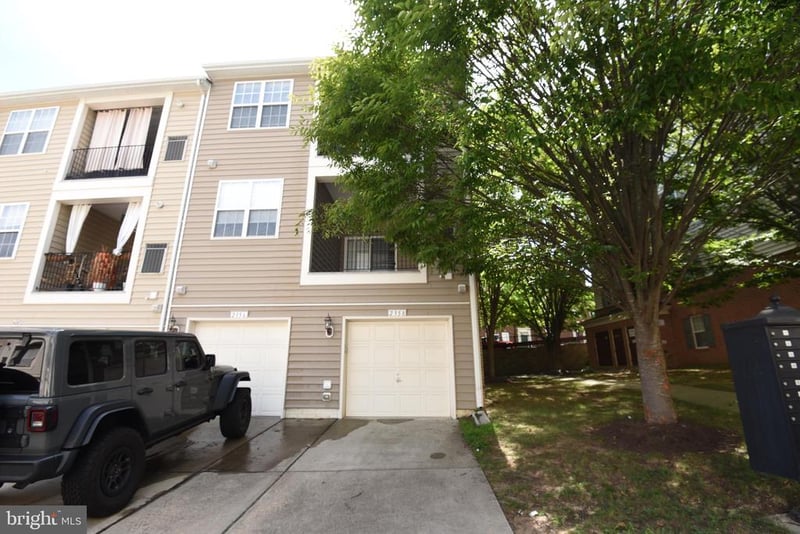 2358 Merseyside Dr, Woodbridge, VA 22191