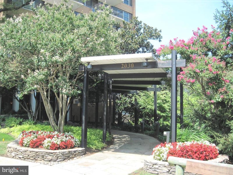 2030 N Adams St #405, Arlington, VA 22201