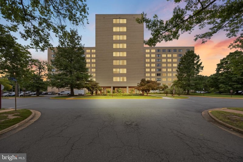 6641 Wakefield Dr #615, Alexandria, VA 22307