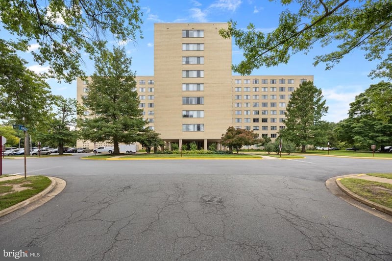 6641 Wakefield Dr #615, Alexandria, VA 22307