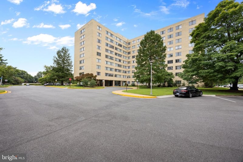 6641 Wakefield Dr #615, Alexandria, VA 22307