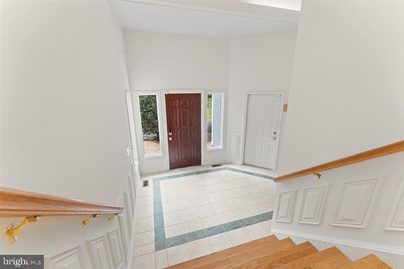9 Meridan Ln, Stafford, VA 22556