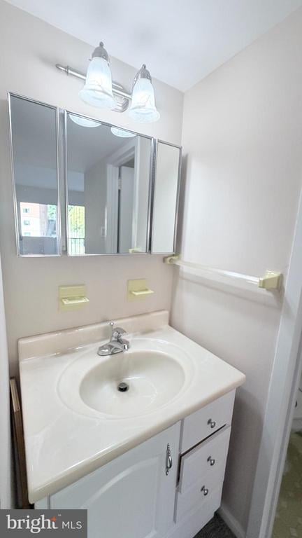 1300 Army Navy Dr #218, Arlington, VA 22202