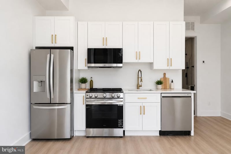 2105 M St NE #5, Washington, DC 20002