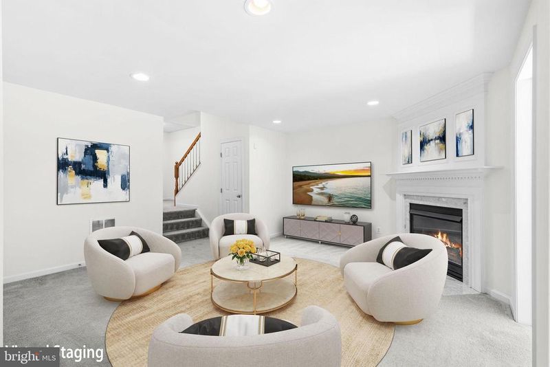 6339 Burgundy Leaf Ln, Alexandria, VA 22312