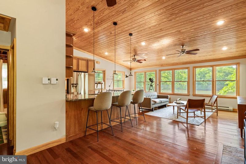 8255 Sunderman Pl, Manassas, VA 20112