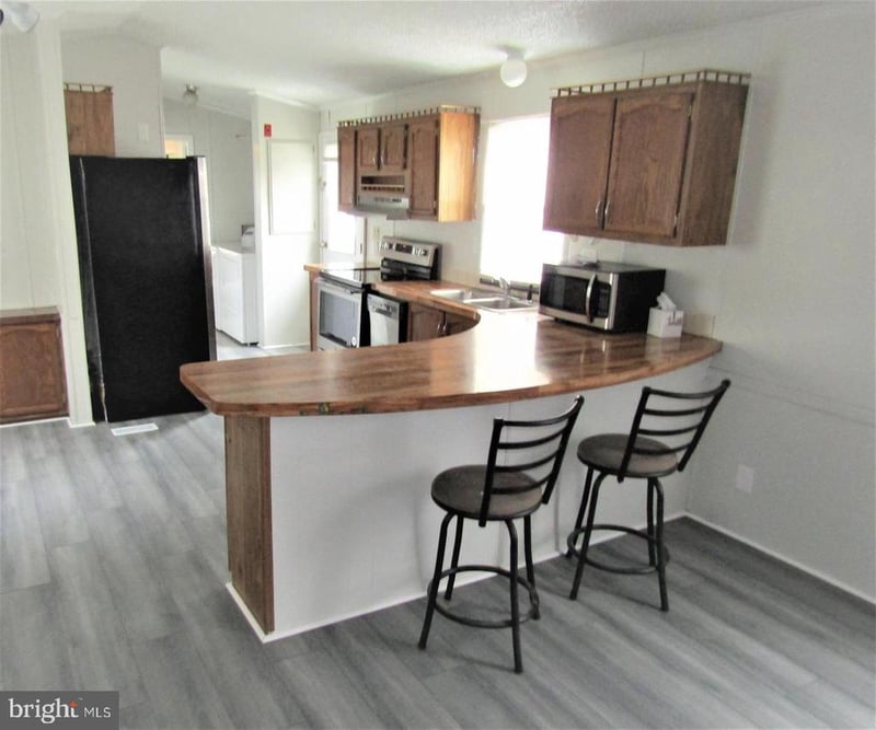 298 Rips Dr, Lothian, MD 20711