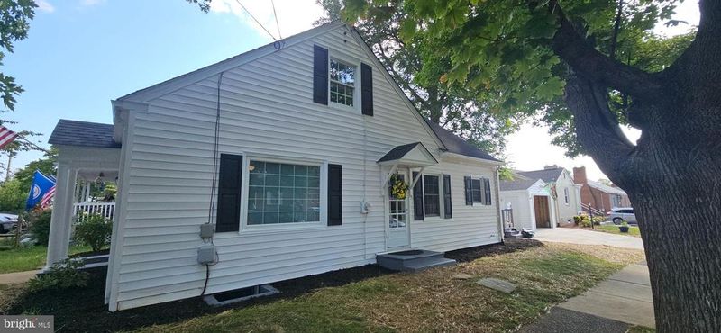 1414 S Braddock St, Winchester, VA 22601