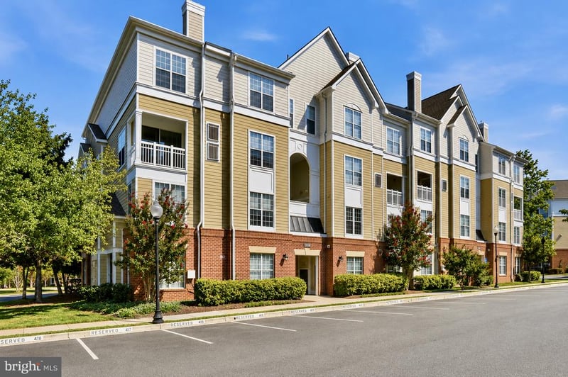 2110 Highcourt Ln #202, Herndon, VA 20170